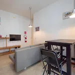 I-Host Apartment - Lodi 114