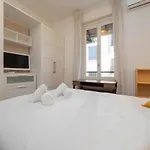 I-Host Apartment - Lodi 114